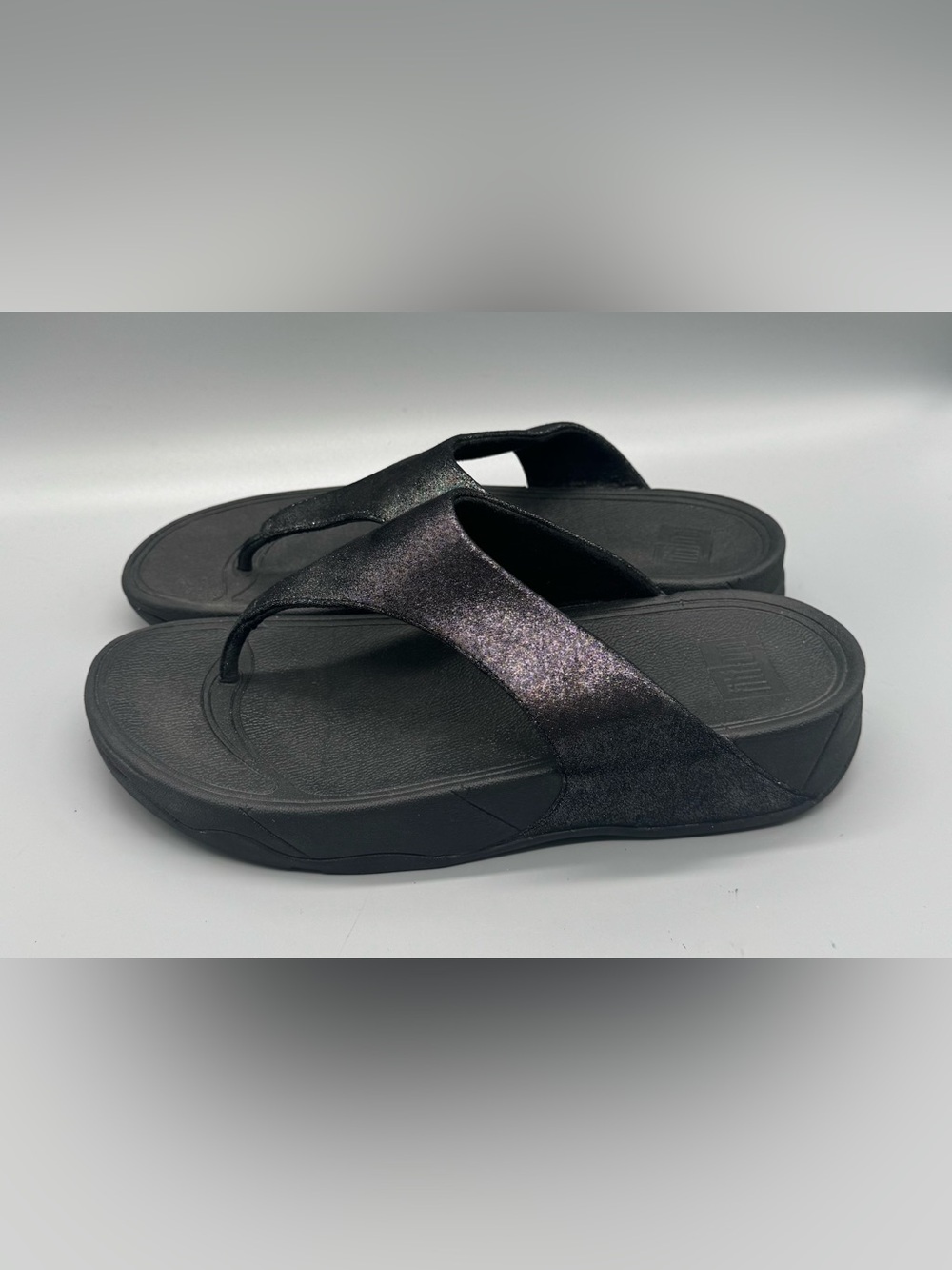 FitFlop Lulu Shimmer Suede Toe Post Sandals 505-001 Black Womans sz 9 Orig $90